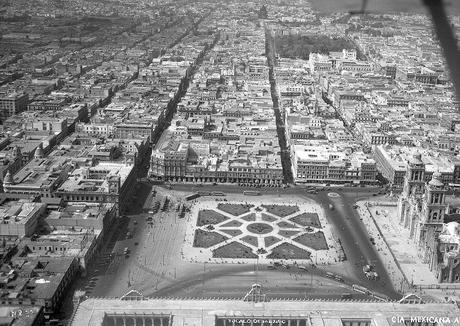 LA EVOLUCIÓN DE LA CIUDAD DE MÉXICO A TRAVÉS DE MAPAS Y FOTOGRAFÍAS LA EVOLUCIÓN DE LA CIUDAD DE MÉXICO A TRAVÉS DE MAPAS Y FOTOGRAFÍAS