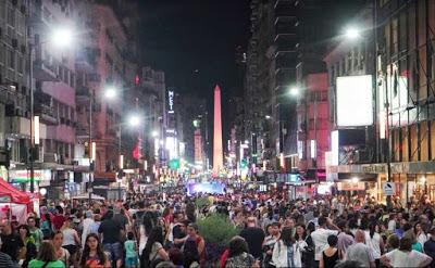 Librerías: una fiesta en la calle Corrientes