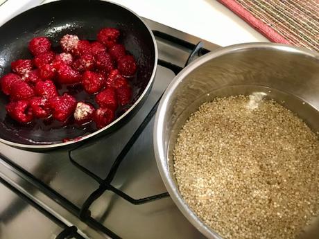 La receta para triunfar en Navidades: coquelet con quinoa y frambuesas.