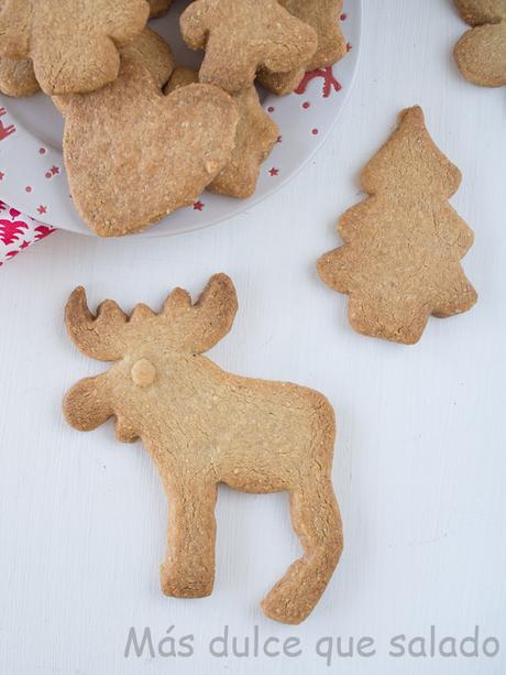 Galletas navideñas con almendra y especias. Vídeo receta