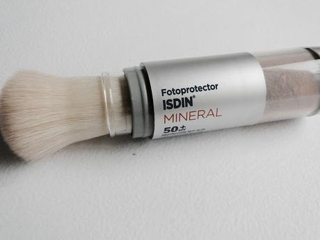 ¿Cómo se reaplica el protector solar a lo largo del día?