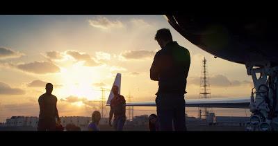 6 en la sombra fotograma