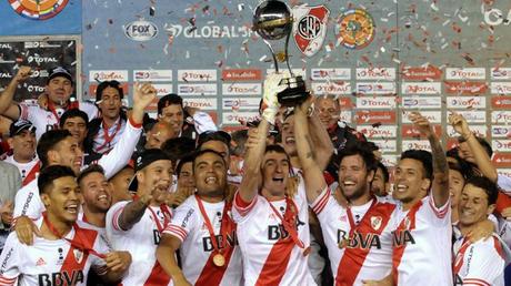 River ganó su tercera Copa Argentina al golear en Mendoza 3 a 0 a Central Córdoba de Santiago del Estero.