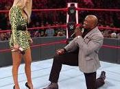 Video: Lana Bobby lashley toman fotos anillo compromiso