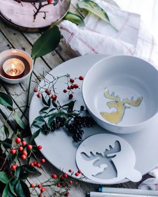 Personalizar la vajilla básica de ikea con rotuladores. Ideas creativas para hacer con niños en navidad