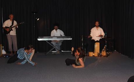 Fotografías IMPROVISACIÓN MÚSICA, VOZ Y MOVIMIENTO - Grupo Artesanato 2011.