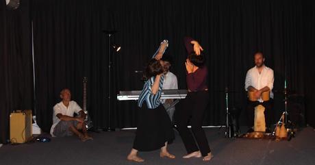 Fotografías IMPROVISACIÓN MÚSICA, VOZ Y MOVIMIENTO - Grupo Artesanato 2011.