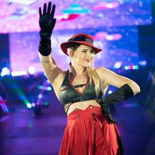 Lacey Evans a un año de su debut de WWE NXT Lacey Evans a un año de su debut de WWE NXT