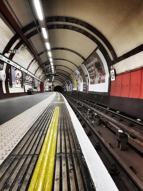 London (London Underground): Long way
