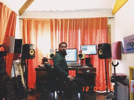 Igor Grgurevic presenta sus nuevos sencillos Lo Sé y Lo Acepto