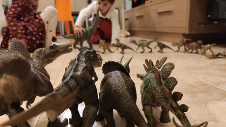 La caja del aburrimiento: ideas para jugar con los niños en casa