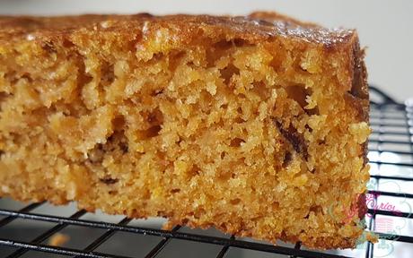 BIZCOCHO DE ZANAHORIA, MANZANA, COCO Y NUECES