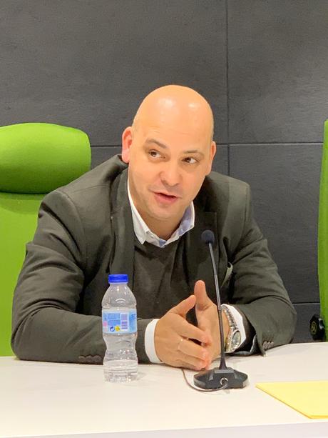 La Organización Para la Excelencia Educativa de Las Ámericas reconoce en el año 2019 al empresario y consultor español Josu Gómez con el título de Doctor Honoris Causa en Educación