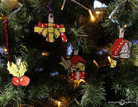 Los adornos navideños de Deffbad y Nikkit (Dr.Geoff) Los adornos navideños de Deffbad y Nikkit (Dr.Geoff)