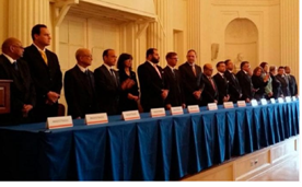 Cuando pensamos que lo habíamos visto y escuchado todo: El “TSJ en el exilio” exhorta a la AN en desacato a que designe un Presidente de la República que no sea el Presidente de la AN. Cuando pensamos que lo habíamos visto y escuchado todo: El “TSJ en el exilio” exhorta a la AN en desacato a que designe un Presidente de la República que no sea el Presidente de la AN.