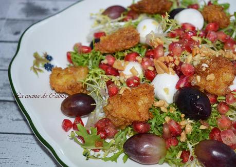 Ensalada de escarola, uvas, pollo y mozzarella Ensalada de escarola, uvas, pollo y mozzarella