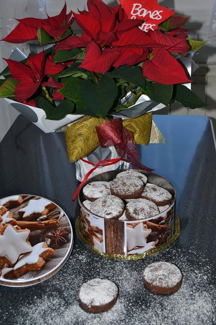 Polvorones de chocolate con naranja y cointreau