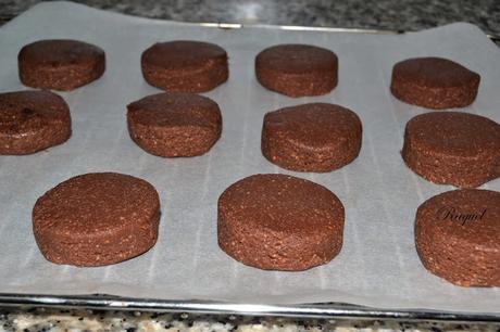 Polvorones de chocolate con naranja y cointreau