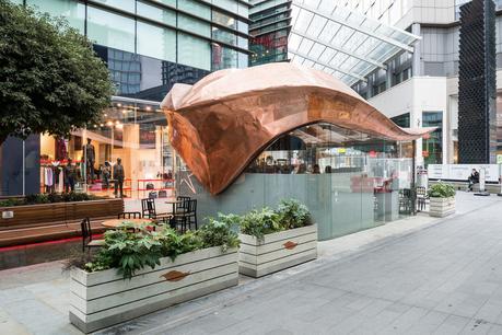 Jonathan Mizzi y el futuro de la microarquitectura: “diseñar más pequeño es participar en la prefabricación y automatización” Colicci Cafe en Westfield Stratford. Imagen © Mizzi Studio