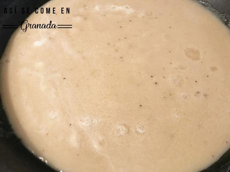 Mejillones encebollados al gratén. Juego de blogueros 2.0 Mejillones encebollados al gratén. Juego de blogueros 2.0
