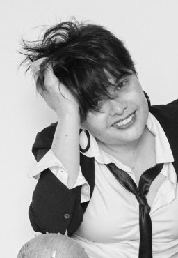 Ellas y yo. Identidades de papel (Elizabeth Hernández Alvarado).