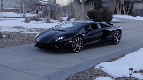 Lamborghini presenta su nuevo video de Navidad y encuentra otro 