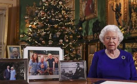#Realeza: La #reina de #Inglaterra excluye a Meghan y a Harry de su discurso #navideño