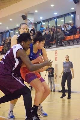 Galería de clics del Lima Horta Bàsquet-Bàsquet Femení Sant Adrià (Liga Femenina 2) Galería de clics del Lima Horta Bàsquet-Bàsquet Femení Sant Adrià (Liga Femenina 2)