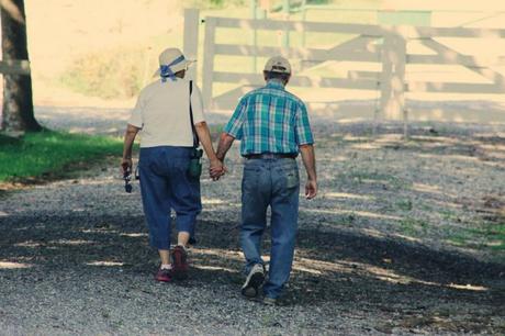 ¿Cómo afrontan las parejas mayores casadas las enfermedades crónicas?