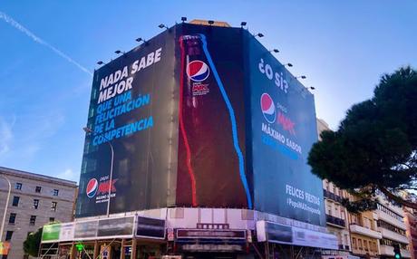 Coca-Cola felicita la Navidad a Pepsi (y éstos, contestan)