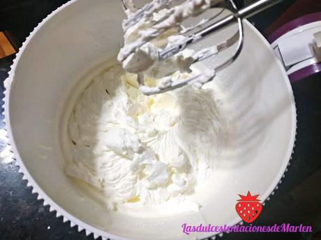 Tarta de Turrón de Yema Tostada