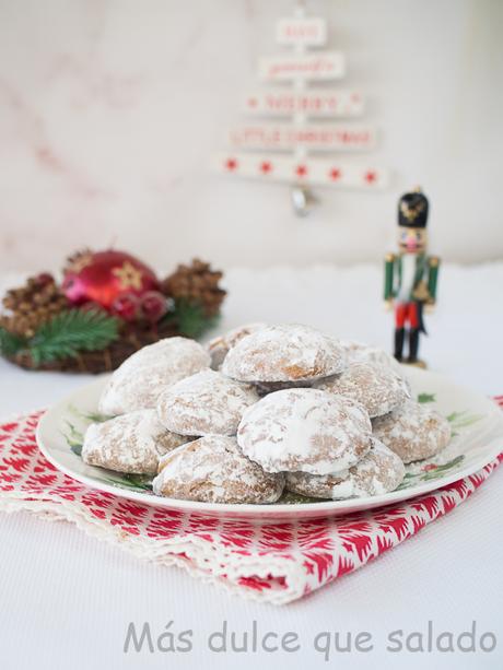 Pfeffernüesse. Galletas abizcochadas alemanas. Receta de Navidad