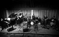 Tin Tin Deo - Feliz Navidad (Christmas Goes Latin)