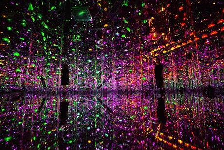 Las Instalaciones lumínicas más memorables del 2019 team-lab-microcosmoses-1