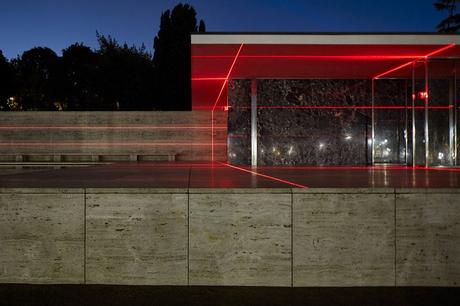 luftwerk-iker-gil-geometry-of-light-barcelona-pavilion-designboom-3