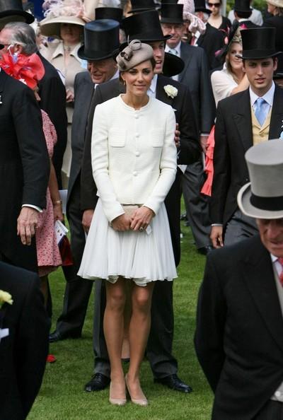 Kate Middleton - Prince William and Kate Middleton at the Epsom Derby