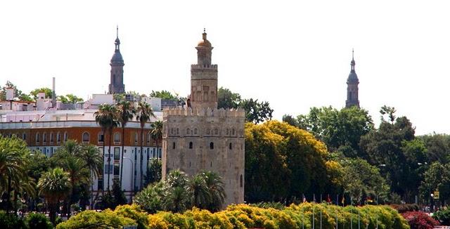 Dakota D Journal & Sevilla Fashion