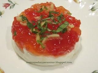 BOCADO DE QUESO Y TOMATE