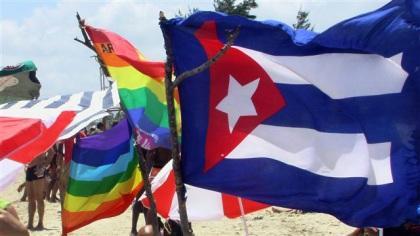 Hombre transexual cubano de 61 años cumple su sueño de reasignarse y cambiar DNI