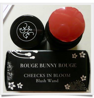 CORRE CONEJO, CORRE...ROUGE BUNNY ROUGE.