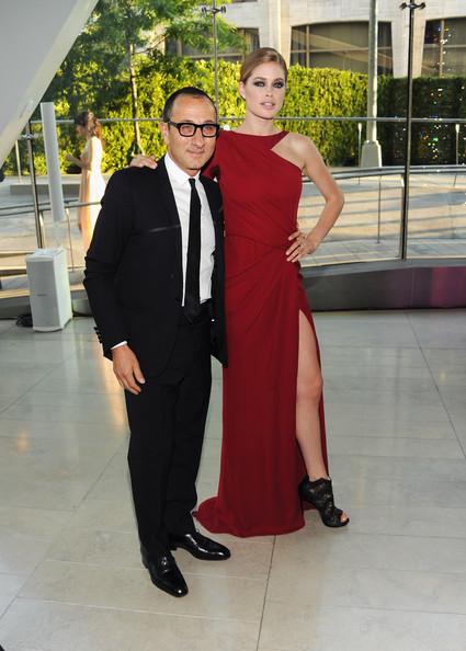 Designer J. Mendel (L) and model Doutzen Kroes attend the 2011 CFDA Fashion Awards at Alice Tully Hall, Lincoln Center on June 6, 2011 in New York City.