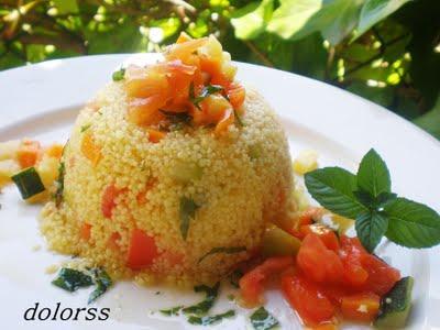 Cuscús a la naranja con verduras al aceite de menta (Microondas)