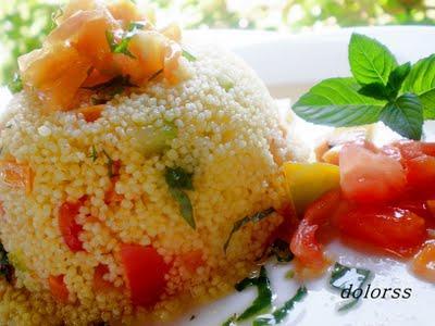 Cuscús a la naranja con verduras al aceite de menta (Microondas)