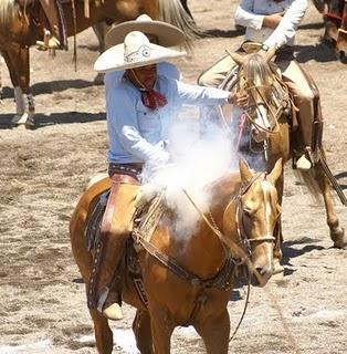 El Pitayo pegó primero en el Excelencia Charra