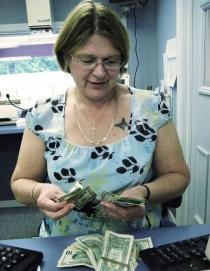 INFORME GLOBAL SOBRE LA IGUALDAD EN EL TRABAJO  31/05/2011 OIT: Las mujeres ganan entre el 70 y el 90% menos