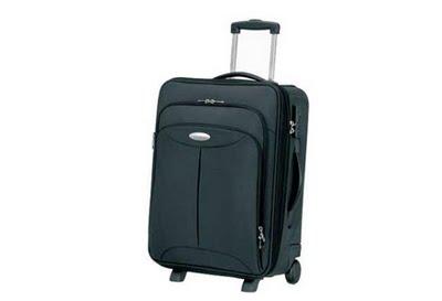 ROBABA  ESCONDIDO EN UNA MALETA