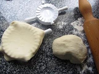 EMPANADILLAS DE ATÚN (HORNEADAS O FRITAS)