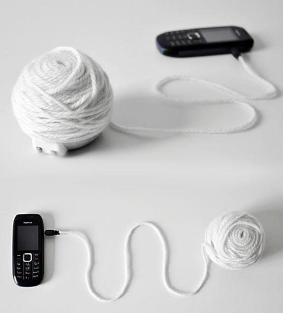 The Wool Ball Charger :: cargador para móviles