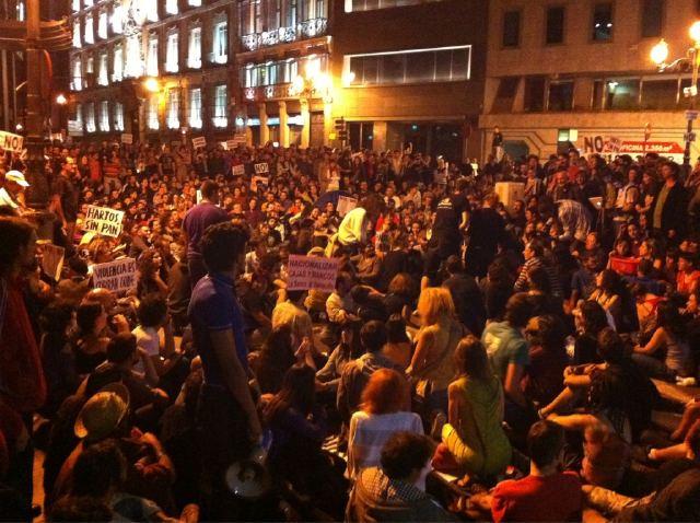 LA INDIGNACIÓN SE ACAMPA EN VUESTRAS MENTES