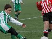 Asociación Española Médicos Equipos Fútbol alerta sobre aumento lesiones sobreesfuerzo niños